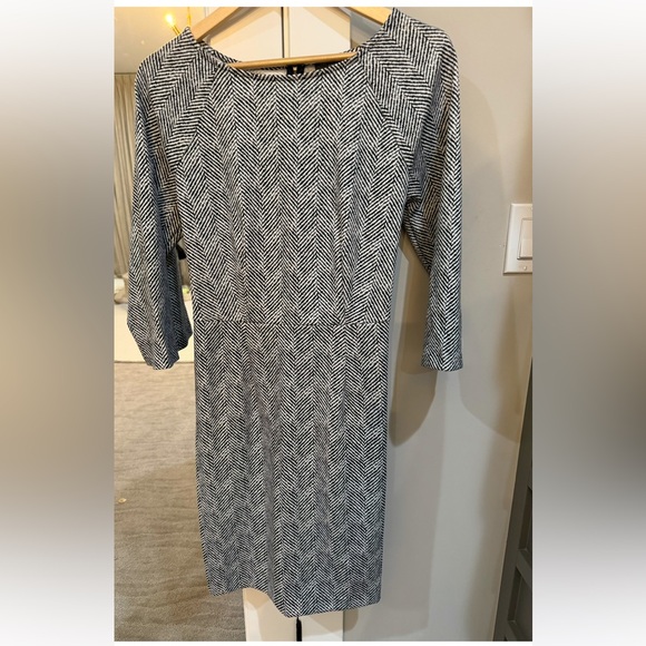 The Limited Outlet Black and White Herringbone Dress Size 12 NWT - Picture 2 of 5